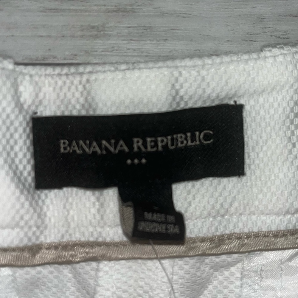 Banana Republic Factory White Shorts Size 10 NWT - Picture 2 of 6